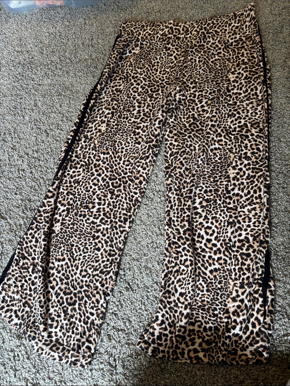 sofia by sofia vergara Leopard Print Pajama Pants - Black & Tan